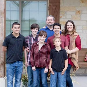 Meet your Posher, Lacey